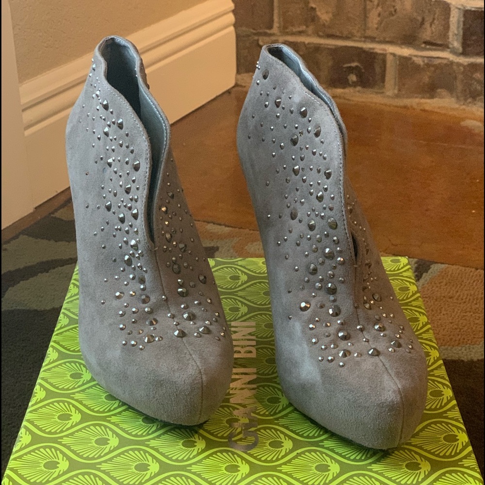 Gianni Bini Grey Beveled Suede Platform Booties